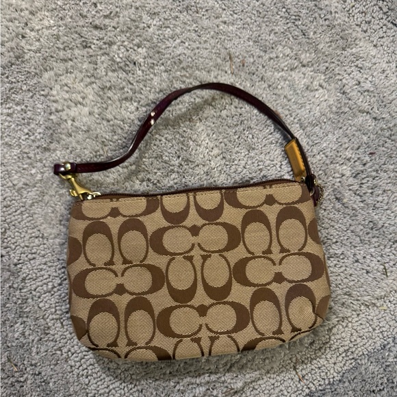 Coach purse - Picture 2 of 4